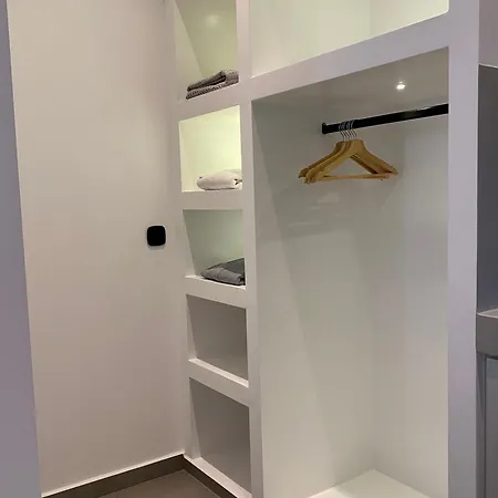 Asteras Mini アパートホテル ナウサ